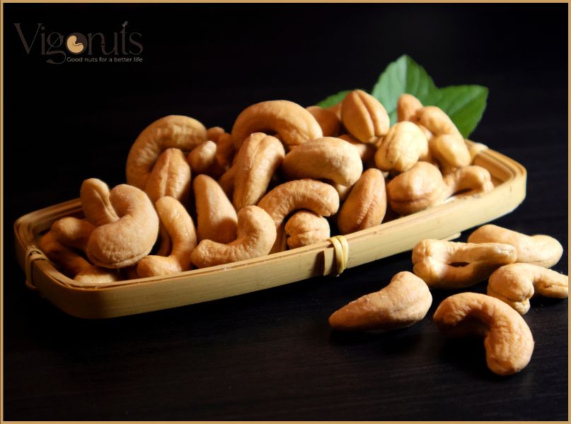 Mua snack hạt điều mix vị thơm ngon ngay tại Vigonuts
